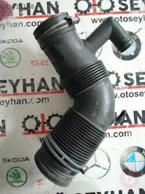 6R0129654C seat toledo 2012-19 1.6 tdi cay hava filtre boru