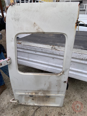 1995 2000 Ford Transit Arka Bagaj Sol Kapağı