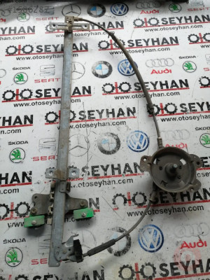 nissan vanetta cargo sağ ön kapı cam krikosu