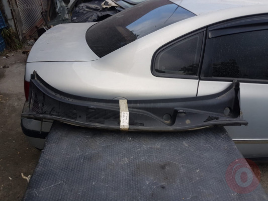 Nissan Juke Ön Cam ızgarası Hatasız Orjinal Çıkma