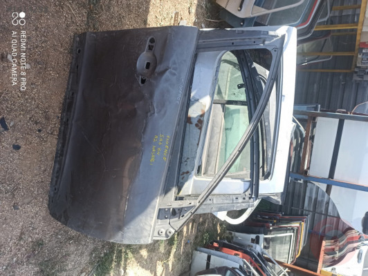 Fluence sağ ön kapı az hasarlı