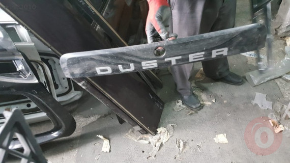 DUSTER PLAKA BAKALİTİ DACİA ORJİNAL ÇIKMA PARÇA
