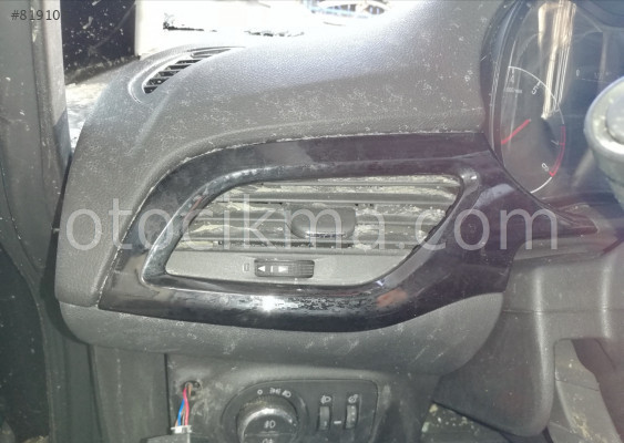 OPEL CORSA E SOL ÜFLEME IZGARASI