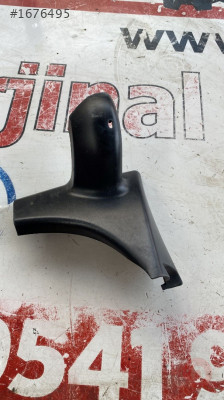 8P4827279B audi a3 sportback arka koltuk bağlantı kaplaması
