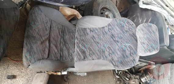 Peugeot 106 Ön koltuklar sağ sol