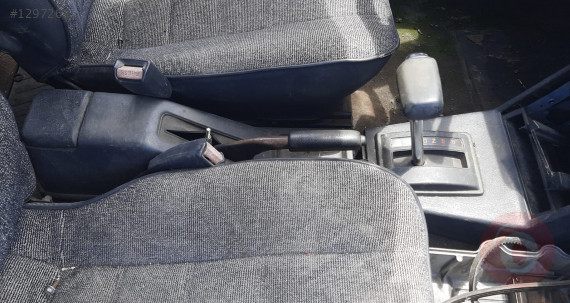 1988 model mazda 323 1.6 çıkma orta konsol