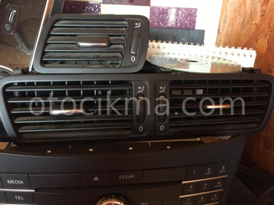 Volkswagen Passat B6 Orta Üfleme Izgarası orjinal çıkma