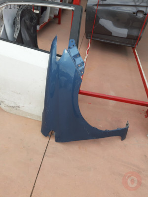 TOYOTA AURİS  SAĞ ÖN  CAMURLUK SEFALILAR OTO CIKMA