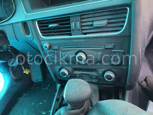 Audi A4 Klima Kontrol Paneli hatasız orjinal çıkma