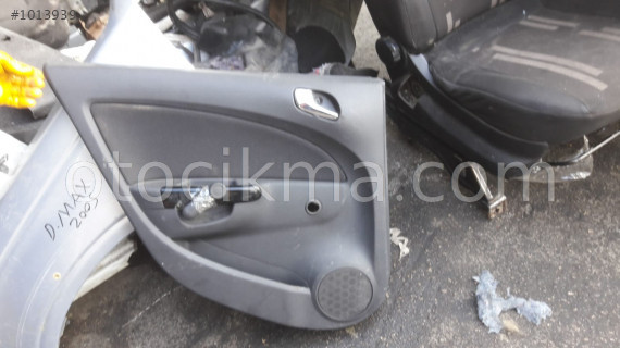 OPEL CORSA D SOL ARKA KAPI DÖŞEMESİ ÇIKMA PARÇA