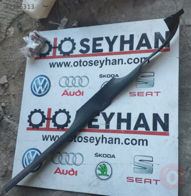 6R4853372 volkswagen polo sağ iç marşbiyel kaplaması