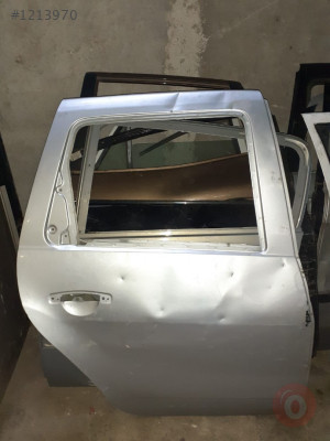 DACİA DUSTER SAĞ ARKA KAPI