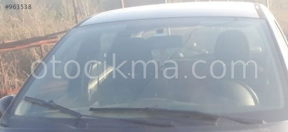 peugeot 207 1.4 benzinli çıkma ön cam