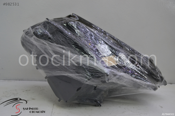 MERCEDES C SERİSİ W205 SAĞ FAR