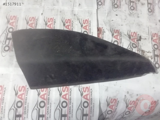 AMAROK Sağ kapak direği 2H0837994