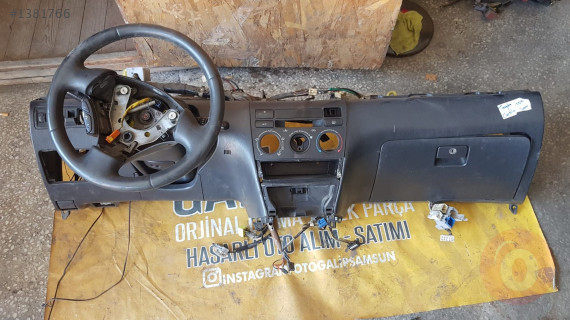 Toyota Corolla Torpido Göğüs Hatasız Orjinal Çıkma
