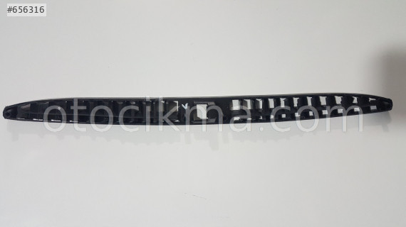 VOLKSWAGEN BORA 1998-2005 ÖN CAM HAVALANDIRMA İÇ DİFİZÖRÜ