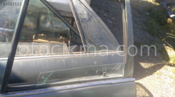 toyota corona sag arka cam