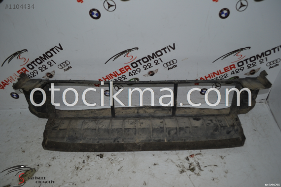 MERCEDES B SERİSİ A242 W242 ALT RADYATÖR BRAKETİ