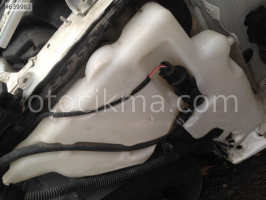 Audi A4 2013-16 2.0TDİ Silecek su bidonu hatasız orjinal