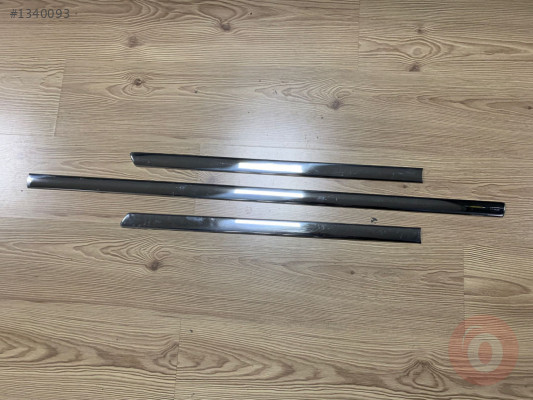 GOLF 4 KAPI BANDI KAPLAMA ÇITASI KROM SAĞ ÖN - SAĞ SOL ARKA