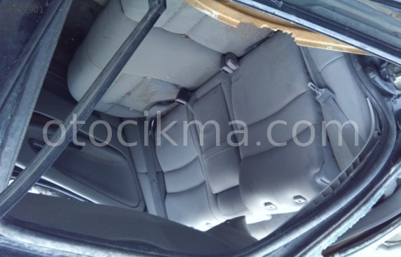 1996  VOLVO S40 ORİJİNAL KAPI PLASTİĞİ.