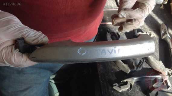 OCTAVİA SOL ÖN KAPI KOLU SKODA ORJİNAL ÇIKMA PARÇA