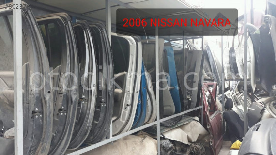 2006 NİSSAN NAVARA KOMPLE ÇIKMA  KAPI DÖŞEMESİ.