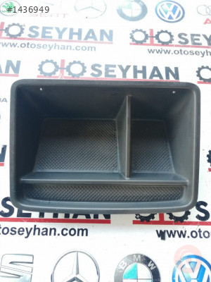 2K0858122 volkswagen caddy 2005 orta konsol ön eşya bölmesi