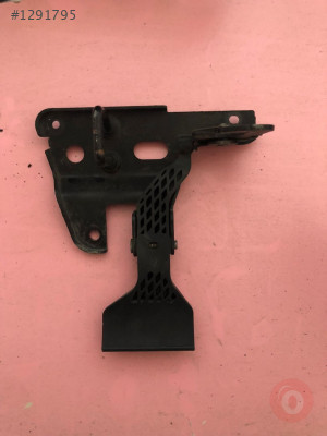 Audi A4 B7 Kaput Açma Kolu Hatasız Orjinal Çıkma