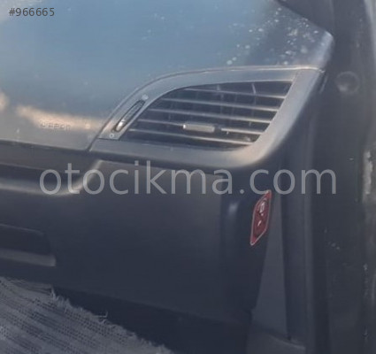 2009 model peugeot 207 1.4 benzinli çıkma üfleme ızgarası