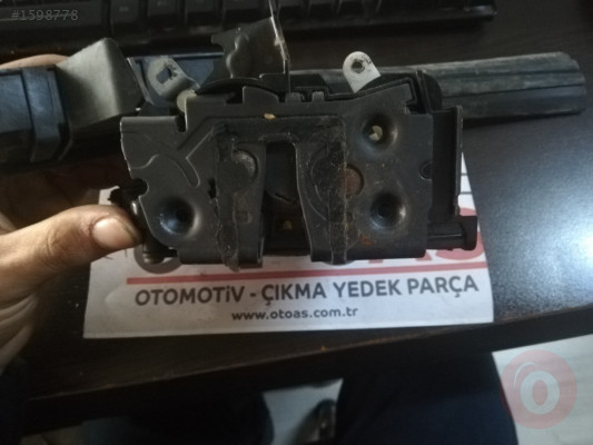 FOCUS 2.5 KASA 2010 SOL ÖN KAPI KİLİDİ 240021200