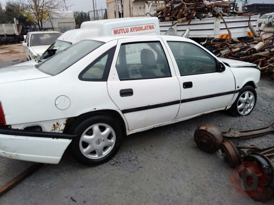 Opel Vectra a kasa çıkma arka dingil