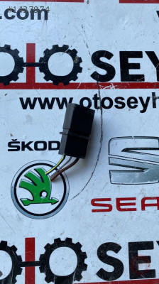 4G0919321A volkswagen audi seat skoda çakmaklık fişi soketi