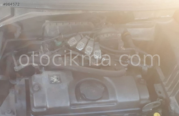 2009 model peugeot 207 1.4 benzinli çıkma enjektör takımı