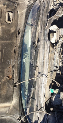 2005 VOLVO V50 HATASIZ ÖN CAM IZGARA.