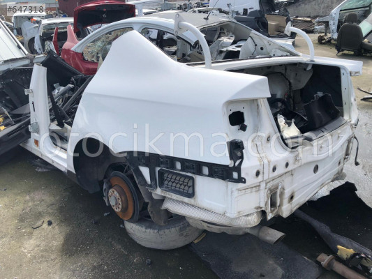 Volkswagen Passat B6 Arka torsiyon hatasız orjinal çıkma