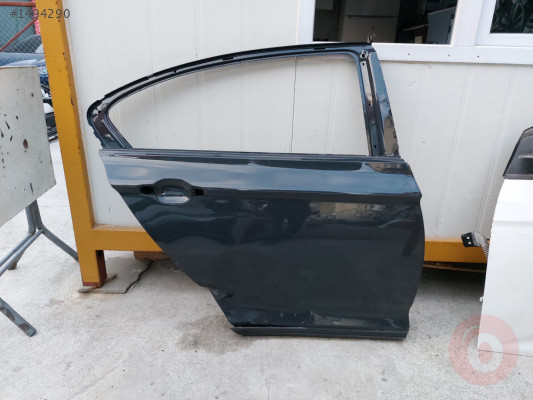 Volksvagen passat b8 b9 kasa sag arka kapı 2015 21 model