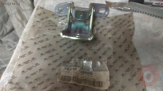 Hyundai Accent Ön Kapı Menteşesi06 11 SOL ÜST OrjinaI
