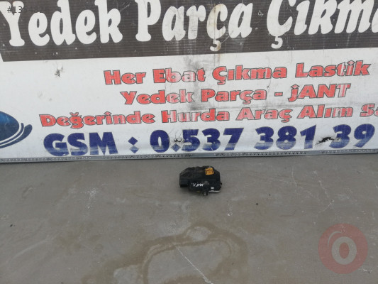 Opel astra j sol ön kapı kilidi