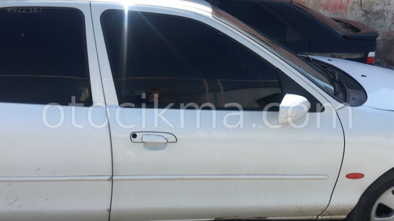 Ford mondeo arabadan sökme beyaz sol ön kapı