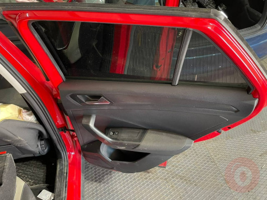 T-ROC İÇ KAPI DÖŞEMESİ VE KOLTUKLAR 2GA867009N ORJİNAL ÇIKMA