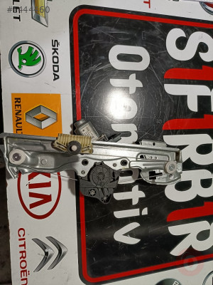 2017 Renault Megane IV  430106F0 cam kirikosu