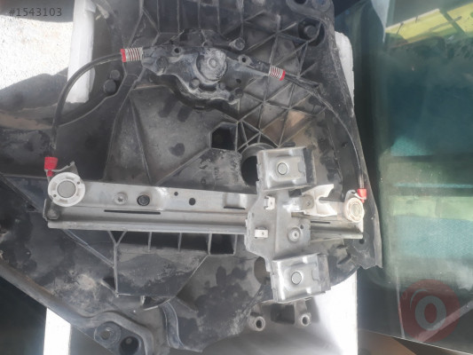 Ford fiesta sol Arka cam kirikosu