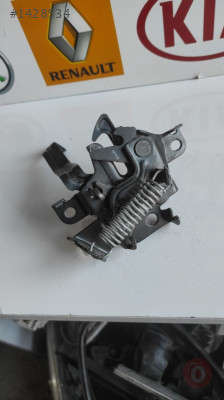 Toyata Auris motor kaput kilidi