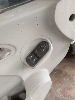 RENAULT MASTER 2 SOL CAM DÜĞMESİ