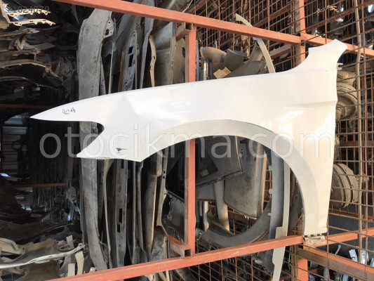 VOLKSWAGEN PASSAT B8 SOL ÖN ÇAMURLUK