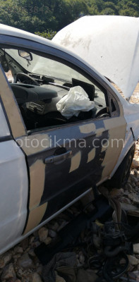 Chevrolet aveo sedan sağ ön kapı