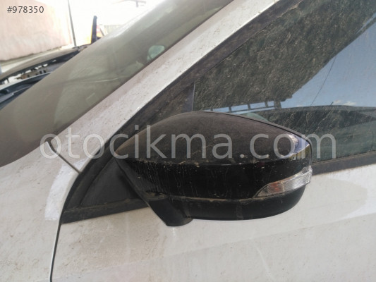 SKODA RAPİD ELEKTİRİKLİ AYNA