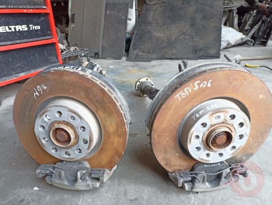 volkswagen tiguan  sag ön taşiyici cikma